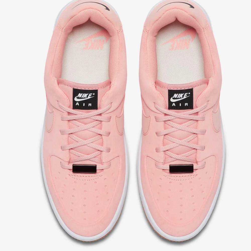 Women's Nike Air Force Sage Low (Coral Stardust) Size 9.5